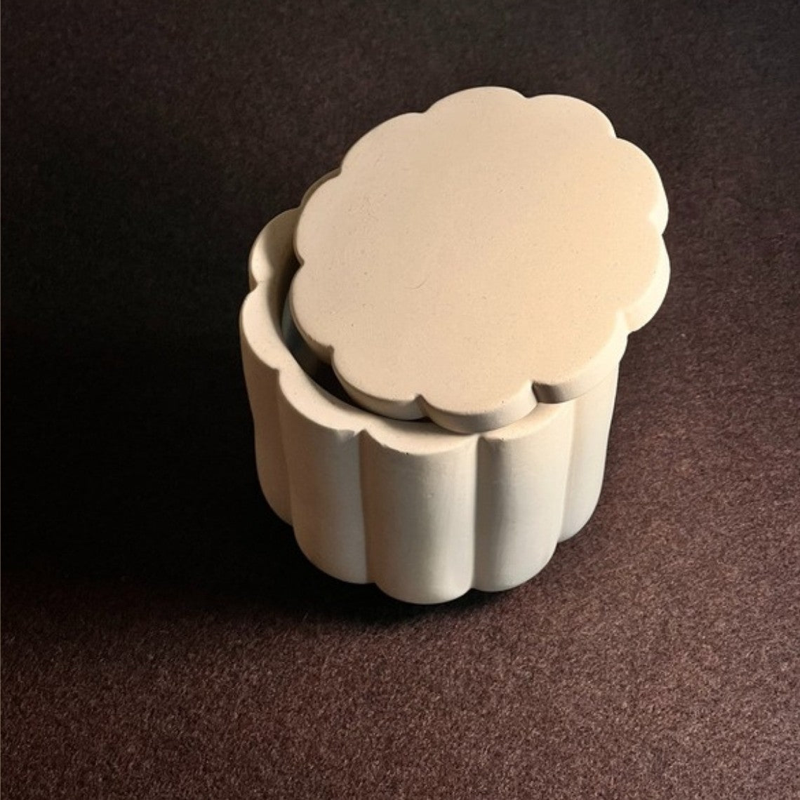 Hygges Exclusive Series sculptural candle