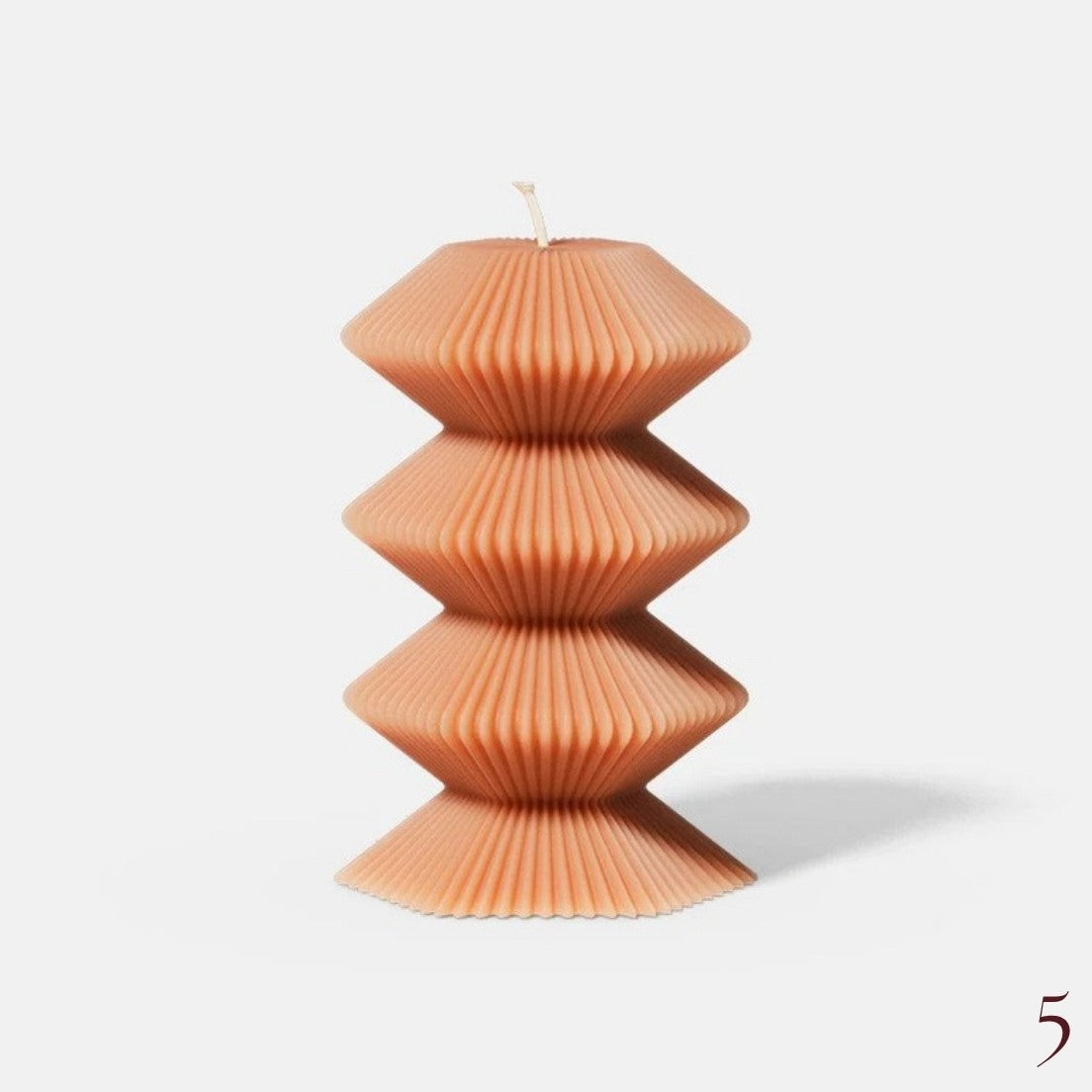 Hygges sculptural pillar candle