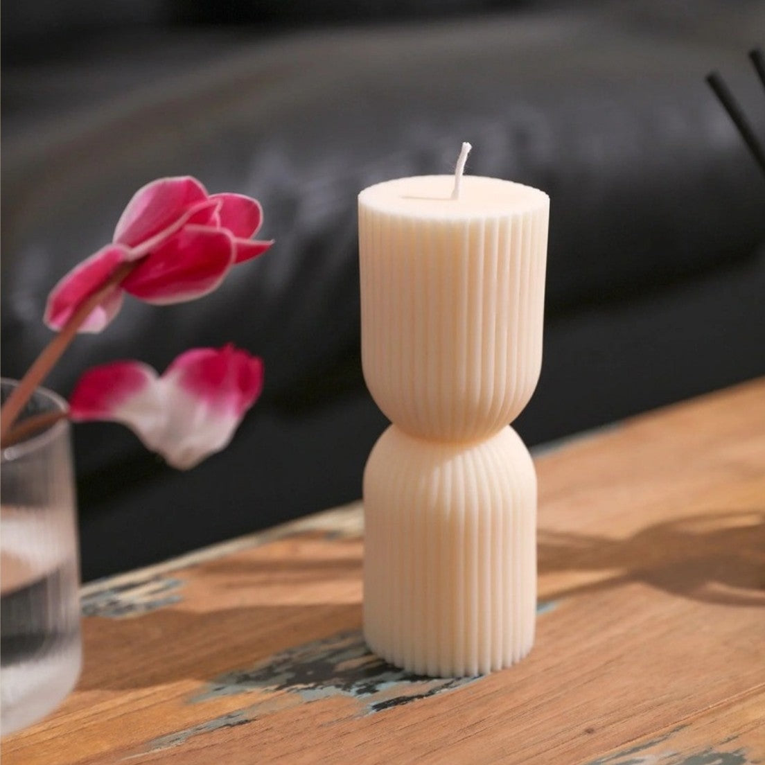Hygges sculptural pillar candle